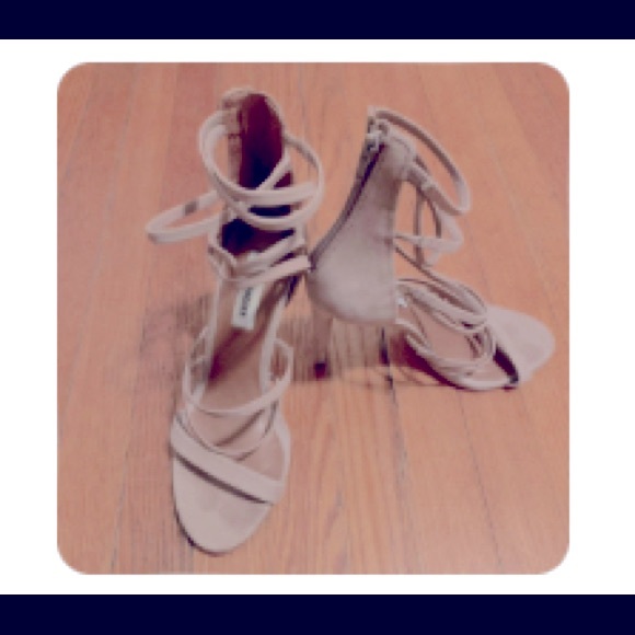 Steve Madden Shoes - Steve Madden Nude Strappy Heels Size 8